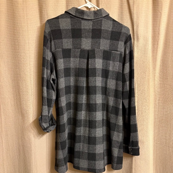 About Plaid Tunic Size L Gray Buffalo Flannel Roll Tab Top - Picture 10 of 11